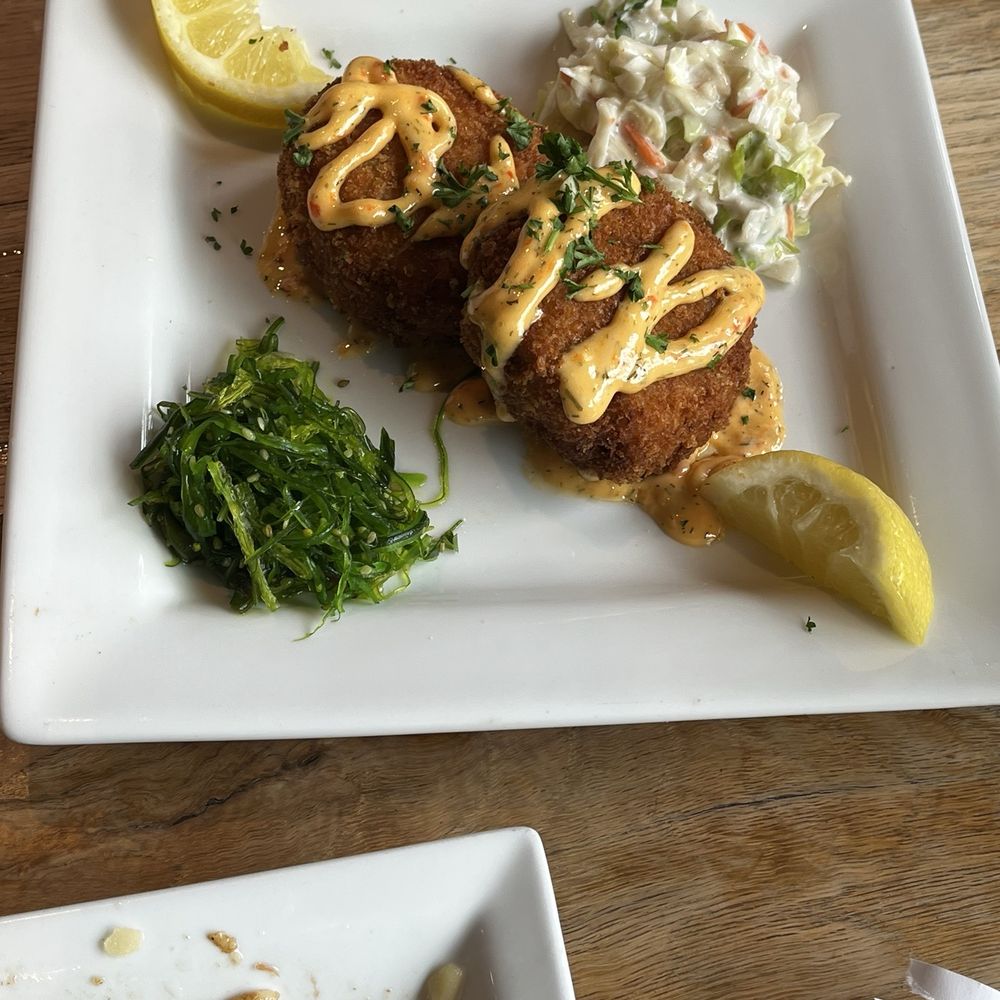 Castaway's Seafood Grille - Seafood Near Me - Long Beach, Washington