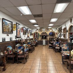 Taqueria El Tapatio - Dining area