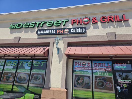 Sidestreet Pho & Grill by null
