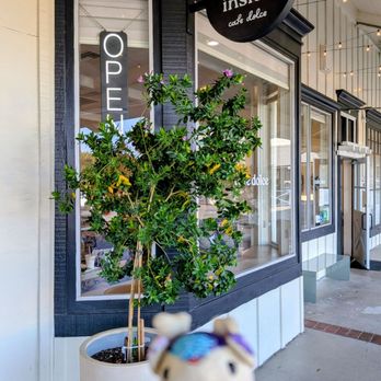 Cafe Dolce - Outside. 8/22/26 - Cafes Near Me - Torrance, California