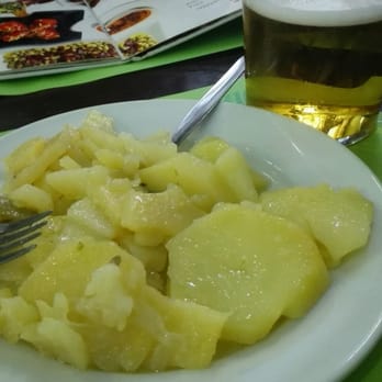 Las Copas - Tapas Con cerveza Alhambra (local) €2 all in - Spanish Near Me - Granada, GR