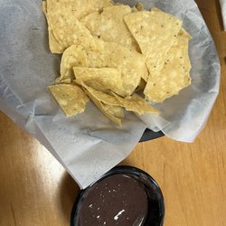 Market Latina Restaurant - Complementary chips and refried beans