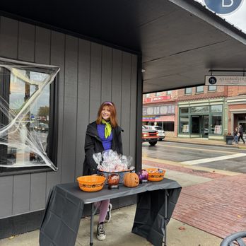 Head Bangers...the Salon - HALLOWEEN FUN - Hair Salons Near Me - Pendleton, Indiana Head Bangers...the Salon - HALLOWEEN FUN - Hair Salons Near Me - Pendleton, Indiana