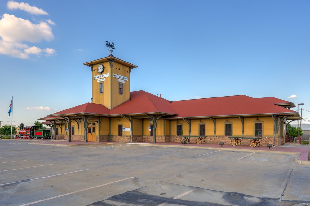 DENTAL DEPOT Updated August 2024 24 Reviews 2145 S Sheridan Rd