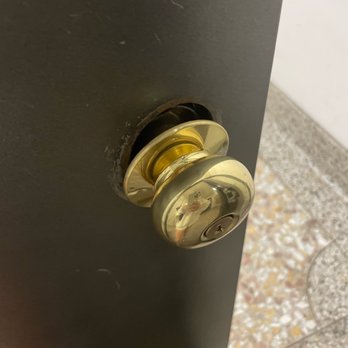 Lock World - Broken front door handle - Keys & Locksmiths Near Me - San Francisco, California Lock World - Broken front door handle - Keys & Locksmiths Near Me - San Francisco, California