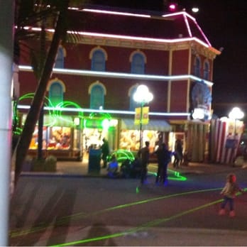 Dreamworld - Main Street lit up - Amusement Parks Near Me - Coomera, QLD