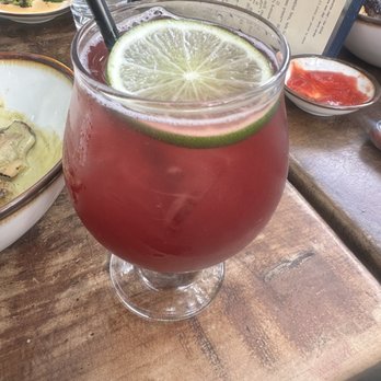 Bacari Silverlake - Sangria - Mediterranean Near Me - Los Angeles, California