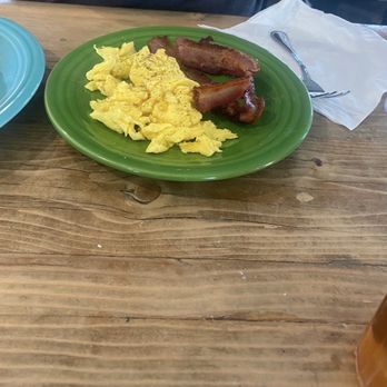 Maniac-Mikes Cafe - New American Near Me - Upland, California
