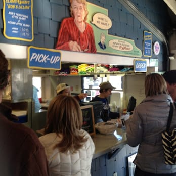 Bob's Clam Hut - The counter - Seafood Near Me - Kittery, Maine Bob's Clam Hut - The counter - Seafood Near Me - Kittery, Maine