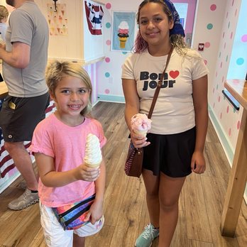 Stowe Sweets - Ice Cream & Frozen Yogurt Near Me - Stowe, Vermont Stowe Sweets - Ice Cream & Frozen Yogurt Near Me - Stowe, Vermont
