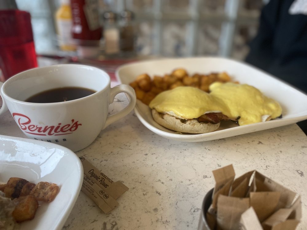 Bernies Diner