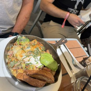 Sunshine Cafe - Kitchen Sink Skillet - 2 people ordered this and loved it - Cafes Near Me - Napa, California Sunshine Cafe - Kitchen Sink Skillet - 2 people ordered this and loved it - Cafes Near Me - Napa, California