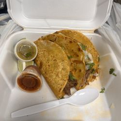 Taqueria Mi Tiendita - Birria tacos
