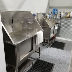 Gardner Pet Supply - Dog bath