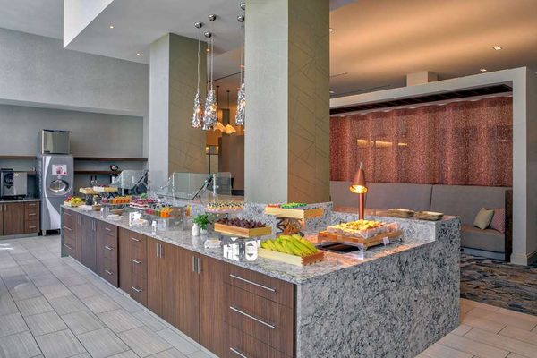 Hilton Norfolk The Main by null