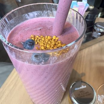 Marigold By Jean-Georges - Bee pollen smoothie. - French Near Me - Keswick, Virginia Marigold By Jean-Georges - Bee pollen smoothie. - French Near Me - Keswick, Virginia