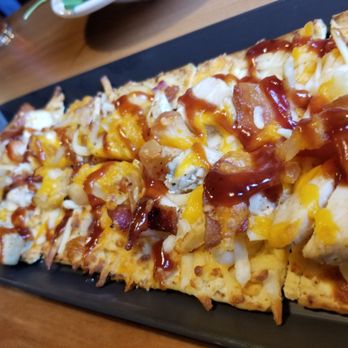 MacKenzie River Pizza, Grill & Pub - Apple & Chicken flatbread - American Near Me - Pickerington, Ohio