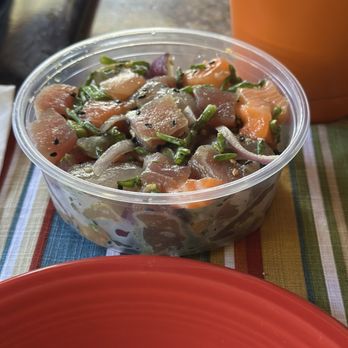 The Dolphin - Rainbow poke - Seafood Markets Near Me - Hanalei, Hawaii