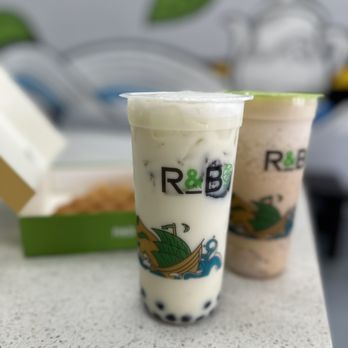 R&B Tea - Terra Nova - two cups of tea - Bubble Tea Near Me - Chula Vista, California R&B Tea - Terra Nova - two cups of tea - Bubble Tea Near Me - Chula Vista, California