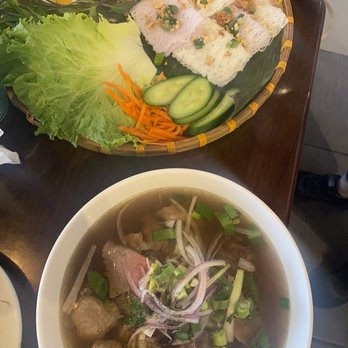 Broken Rice Restaurant Com Tam Viet - Vietnamese Near Me - Gladstone, Missouri Broken Rice Restaurant Com Tam Viet - Vietnamese Near Me - Gladstone, Missouri