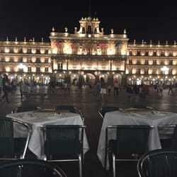 Las Tapas De Gonzalo - Vistas desde la terraza a la Plaza Mayor