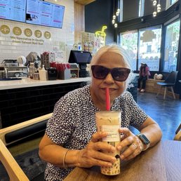 Mango Boba Milk Tea 芒果珍珠奶茶 Mango Boba Milk Tea 芒果珍珠奶茶