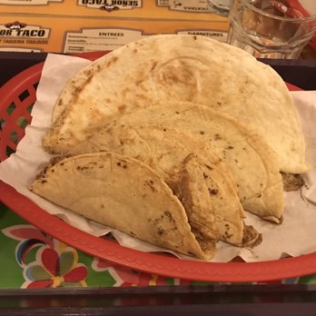 Señor Taco - 3 tacos and one quesadilla - Mexican Near Me - Toulouse, 31