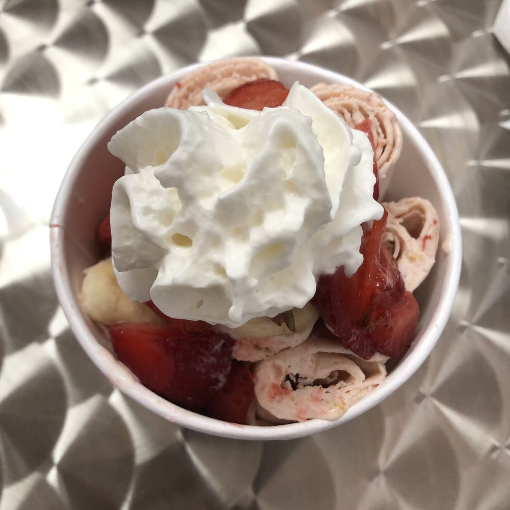 Polar Sweets - Strawberry crunch rolled ice cream - Desserts Near Me - Hinesville, Georgia Polar Sweets - Strawberry crunch rolled ice cream - Desserts Near Me - Hinesville, Georgia