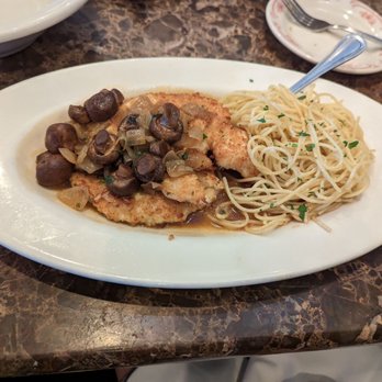 Maggiano's - Italian Near Me - Springfield, Virginia