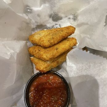 Tremont Tavern - Fried mozzarella - Pubs Near Me - Chattanooga, Tennessee Tremont Tavern - Fried mozzarella - Pubs Near Me - Chattanooga, Tennessee