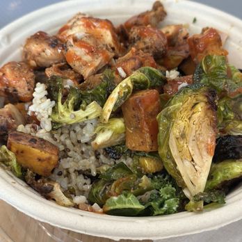 Bowl'd Kitchen - Yummy Shawarma chicken, kale, sweet potato, brown rice & quinoa , siracha, and Brussels. - Fast Food Near Me - Boca Raton, Florida