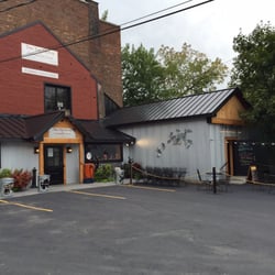 Tap House At Catamount Glass - The Tap House has great food and a good variety of craft beer in a great atmosphere.