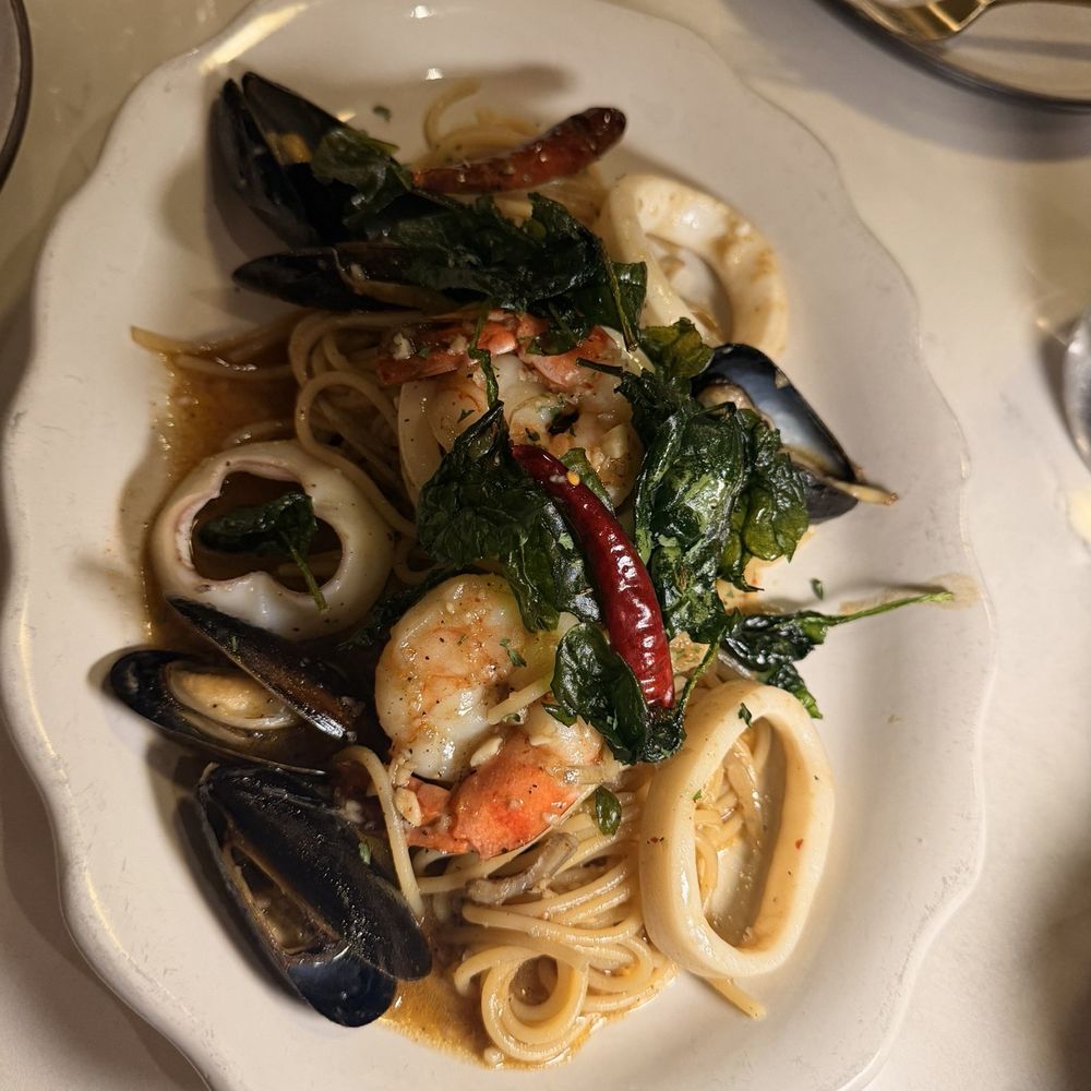 Black Ruby - Spicy Seafood Pasta - Asian Fusion Near Me - Cambridge, Massachusetts