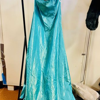 Yard Sale - Great Vintage and gently used Clothing! - Thrift Stores Near Me - Glendora, California