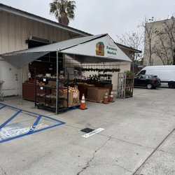 San Diego Farmers Outlet - Outside
