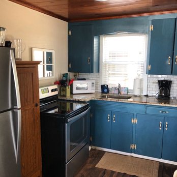 The Arbors Seaside Cottages - Kitchen inside - Vacation Rentals Near Me - Indian Rocks Beach, Florida The Arbors Seaside Cottages - Kitchen inside - Vacation Rentals Near Me - Indian Rocks Beach, Florida