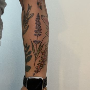Oxblood Ink - Lavender sprig, snap dragons and a bumble bee (2024) - Tattoo Near Me - Severna Park, Maryland Oxblood Ink - Lavender sprig, snap dragons and a bumble bee (2024) - Tattoo Near Me - Severna Park, Maryland