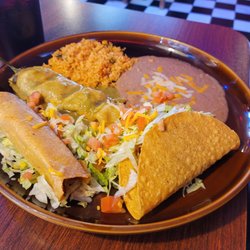 Tapatios Family Mexican Restaurant - Three item combo plate