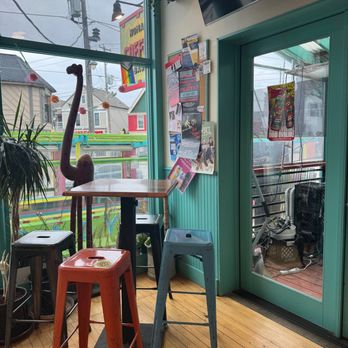 Nomad Coffee Bar - inside seating - Coffee & Tea Near Me - Milwaukee, Wisconsin