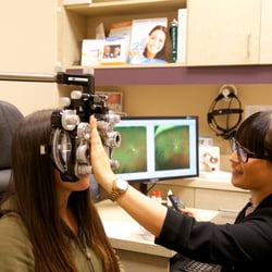 FYidoctors - Dr. Nelly Kim preforming an eye exam