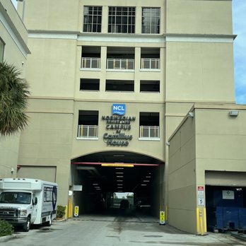 Camillus House - Community Service/Non-Profit Near Me - Miami, Florida
