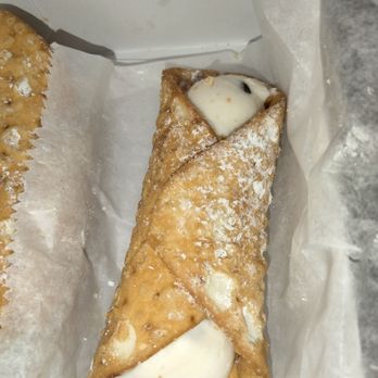 Carlo's Bakery - Cannoli with chocolate chip cheese filling - Bakeries Near Me - Bloomington, Minnesota Carlo's Bakery - Cannoli with chocolate chip cheese filling - Bakeries Near Me - Bloomington, Minnesota