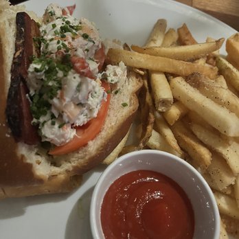 Emery - Lobster & crab BLT - Seafood Near Me - Cincinnati, Ohio