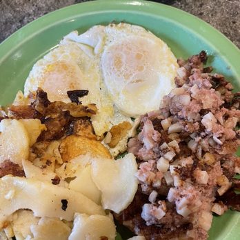 Jelly Beans - Corn beef hash and eggs with home fries. - New American Near Me - Painted Post, New York