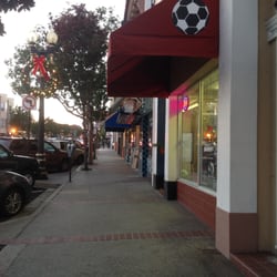 Solo Soccer Shop - Street