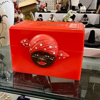 Lincoln Antique Mall - Antiques Near Me - Chicago, Illinois