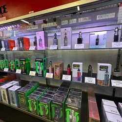 Red Star Vapor & Smoke - Product - Vape Mods and Kits from brands like Geekvape, Lost Vape, Vaporesso, and Smok.