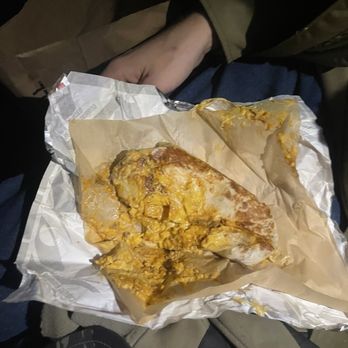 Taco Bell - I would never go back to this place.Get your stuff together and learn to make a burrito. 0/10 recommendations - Fast Food Near Me - Liberty Lake, Washington
