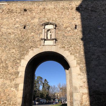 Puerta Nueva de Bisagra - Landmarks & Historical Buildings Near Me - Toledo, TO