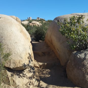 Mount Woodson Trail - Rock-Hewn pathway! - Hiking Near Me - Poway, California Mount Woodson Trail - Rock-Hewn pathway! - Hiking Near Me - Poway, California